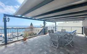 Penthouse With Roof Garden In Zygi Village Marina